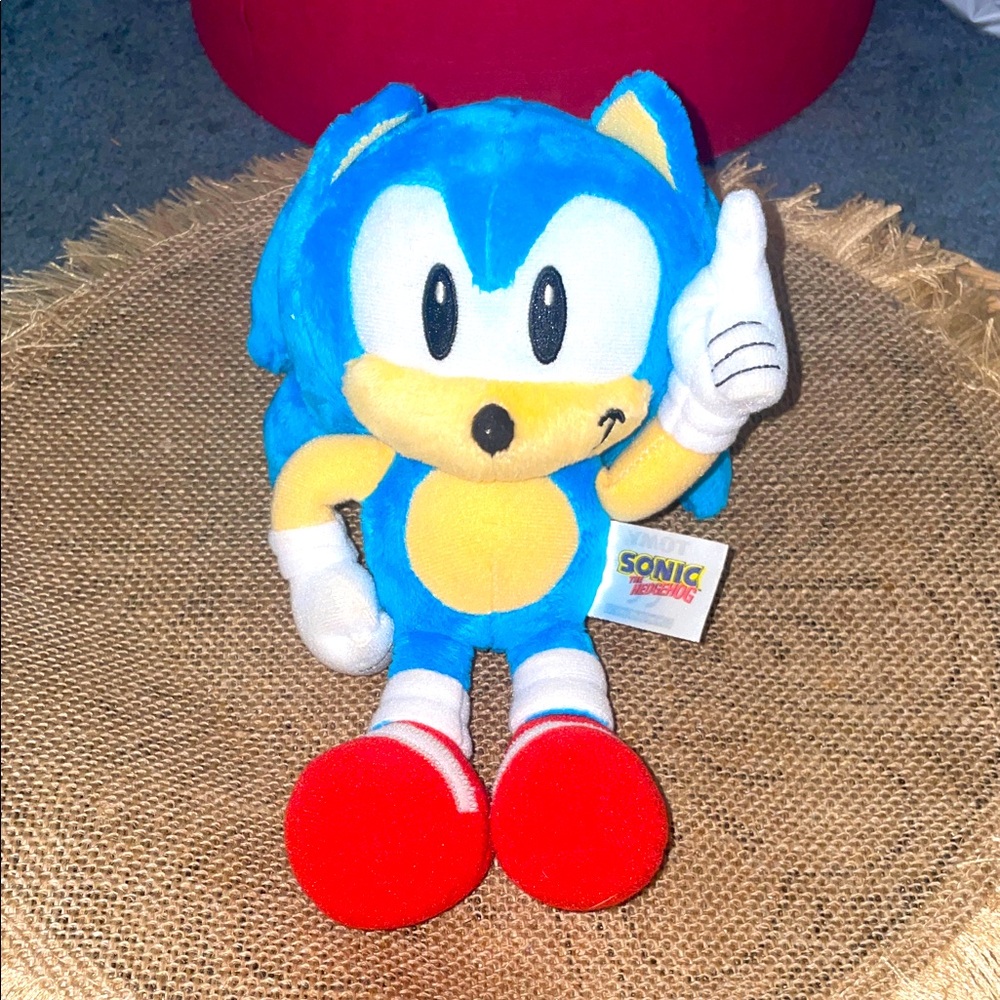Sega Sonic the Hedgehog stuffed plush toy NWOT